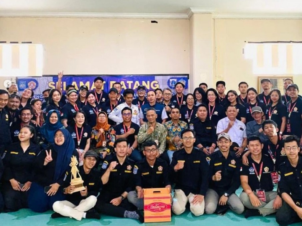 Kegiatan Orientasi Lapngan Karang Taruna GARUDA Desa Dalung Mengunjungi Karang Taruna Kelurahan Jati Padang